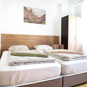 En-suite Rooms: Novа In Center Konukevi