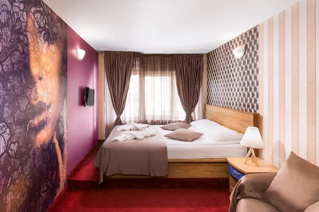 Hotel Central Point Sofya Bulgaristan