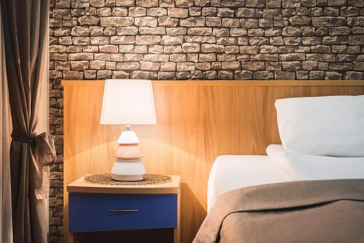 Hotel Central Point Sofya 2*,