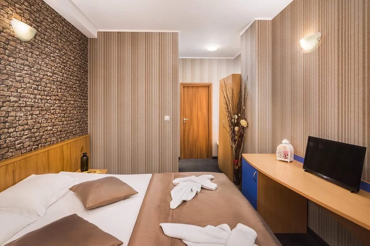 Hotel Central Point Sofya 2*,  Bulgaristan